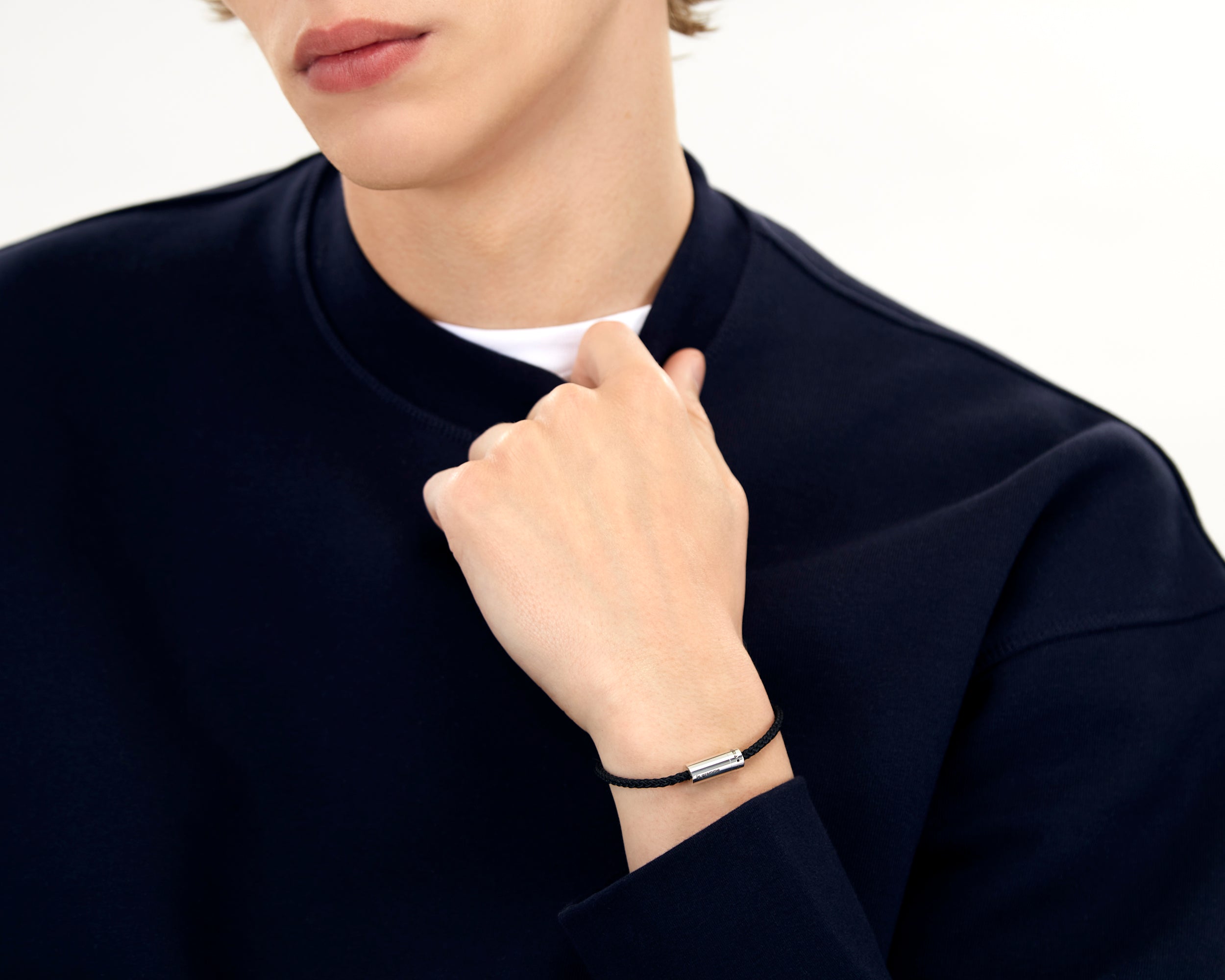 black nato cable bracelet 7g
